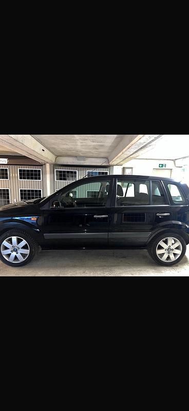 Gebraucht Ford Fusion 80 PS (58 kW) 2008 Schwarz Kleinwagen