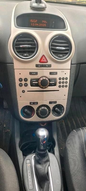 Gebraucht Opel Corsa 90 PS (66 kW) 2007 Silber Kleinwagen