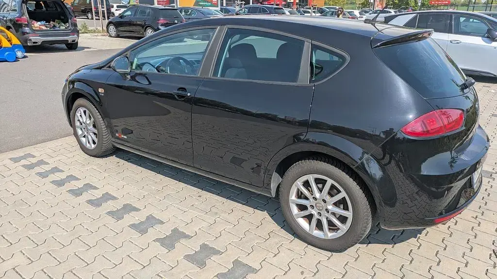 Używany Seat Leon Copa 125 KM (91 kW) 2012 Czarny Sedan/Limuzyna