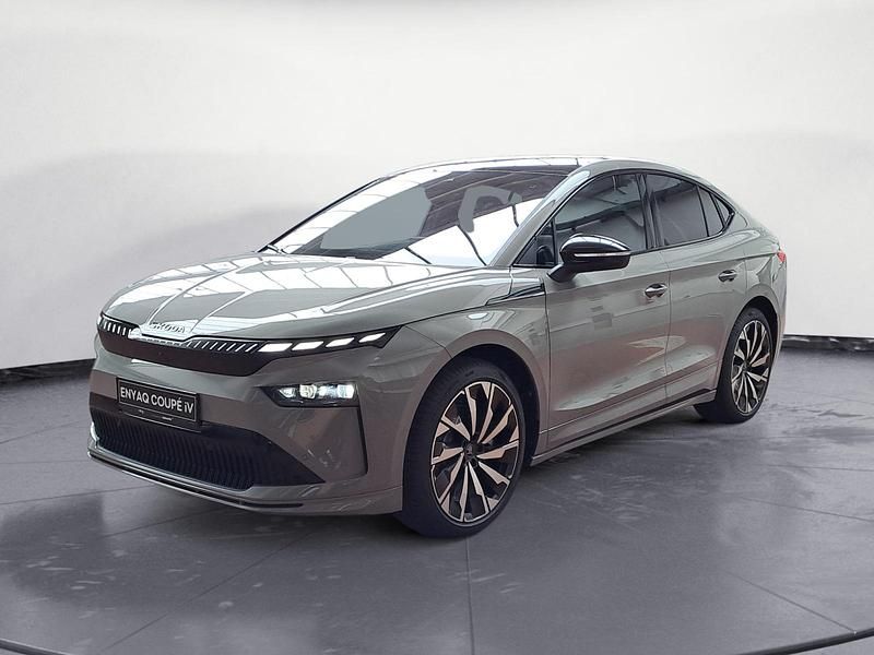 Grau Neu 2025 Skoda Enyaq iV SportLine SUV | 62.190 € - Bild 1/4