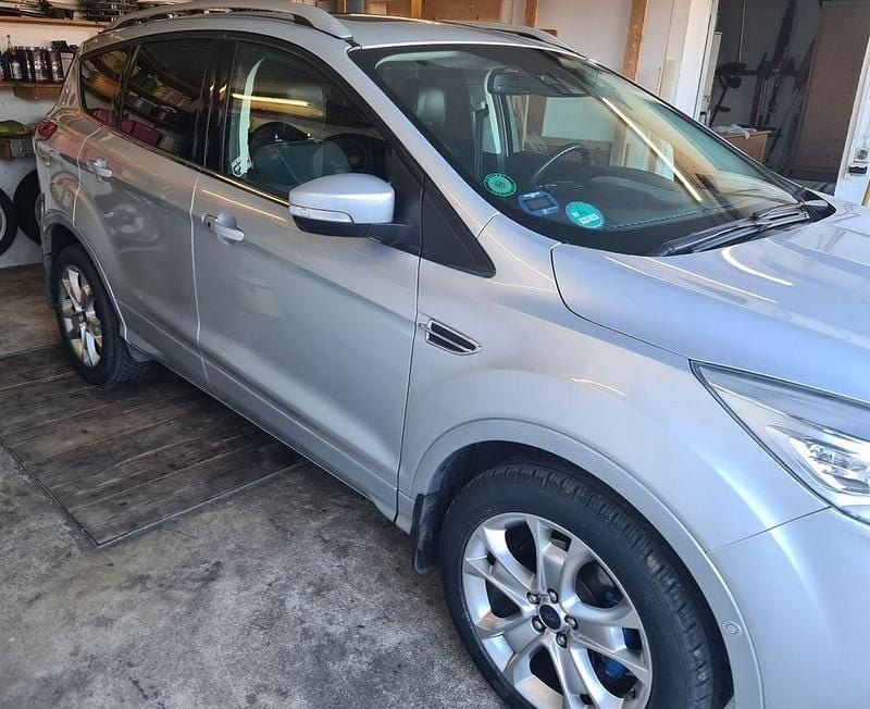 Second-hand Ford Kuga Titanium 140 CP (102 kW) 2013 Argintiu SUV