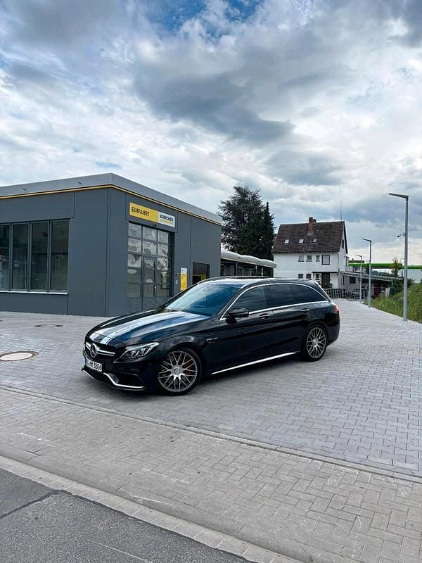 Schwarz Gebraucht 2017 Mercedes C63S AMG AMG Kombi | 30.999 € (Superpreis) - Bild 1/4