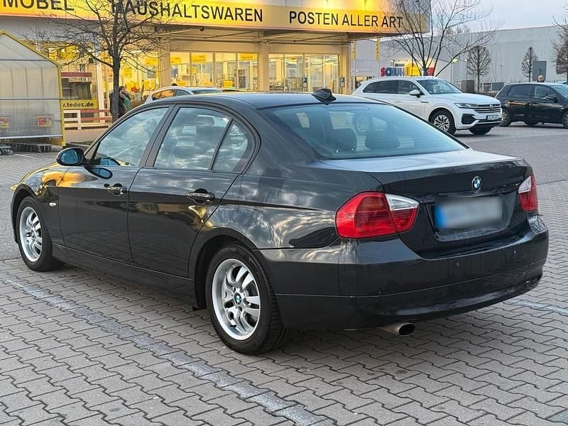 Gebraucht BMW 320 150 PS (110 kW) 2007 Limousine