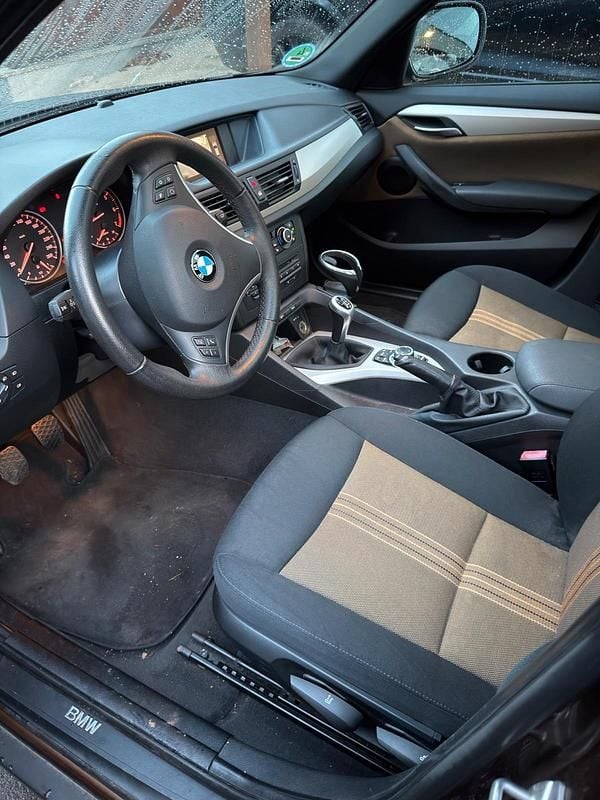 Gebraucht BMW X1 184 PS (135 kW) 2012 Braun SUV
