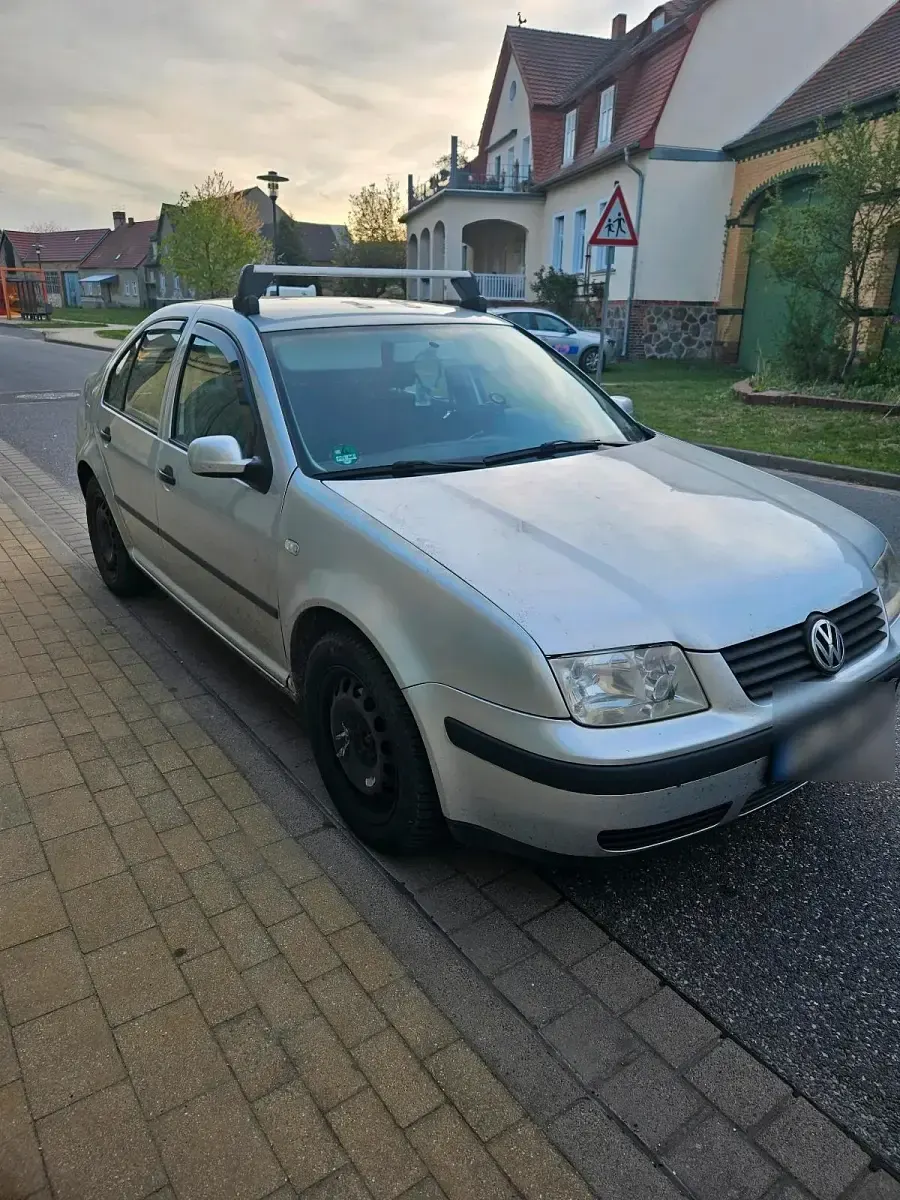 Brugt VW Bora 90 HK (66 kW) 2001 Sølv Sedan