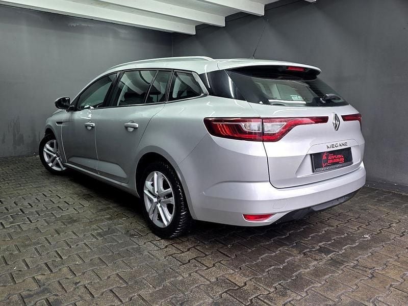 Gebraucht Renault Mégane IV 101 PS (74 kW) 2016 Silber Limousine