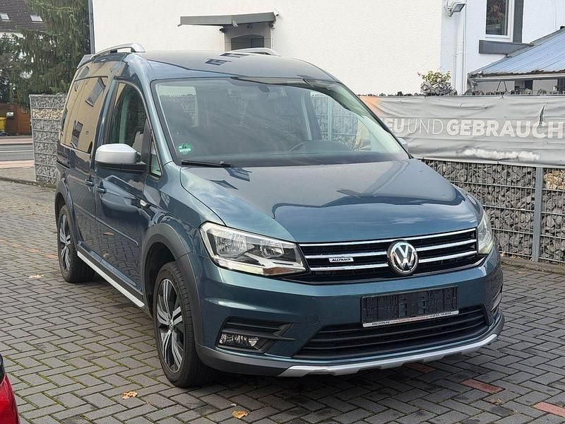 Bambusgarden green metallic Gebraucht 2017 VW Caddy Van / Kleinbus | 16.999 € (Teuer) - Bild 1/2
