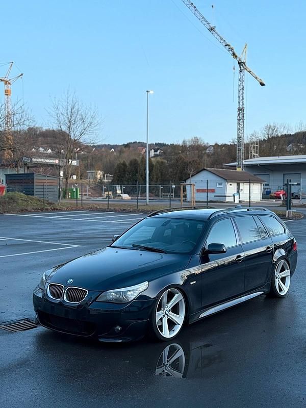 Gebraucht BMW 530 M Sport 235 PS (172 kW) 2008 Schwarz Kombi