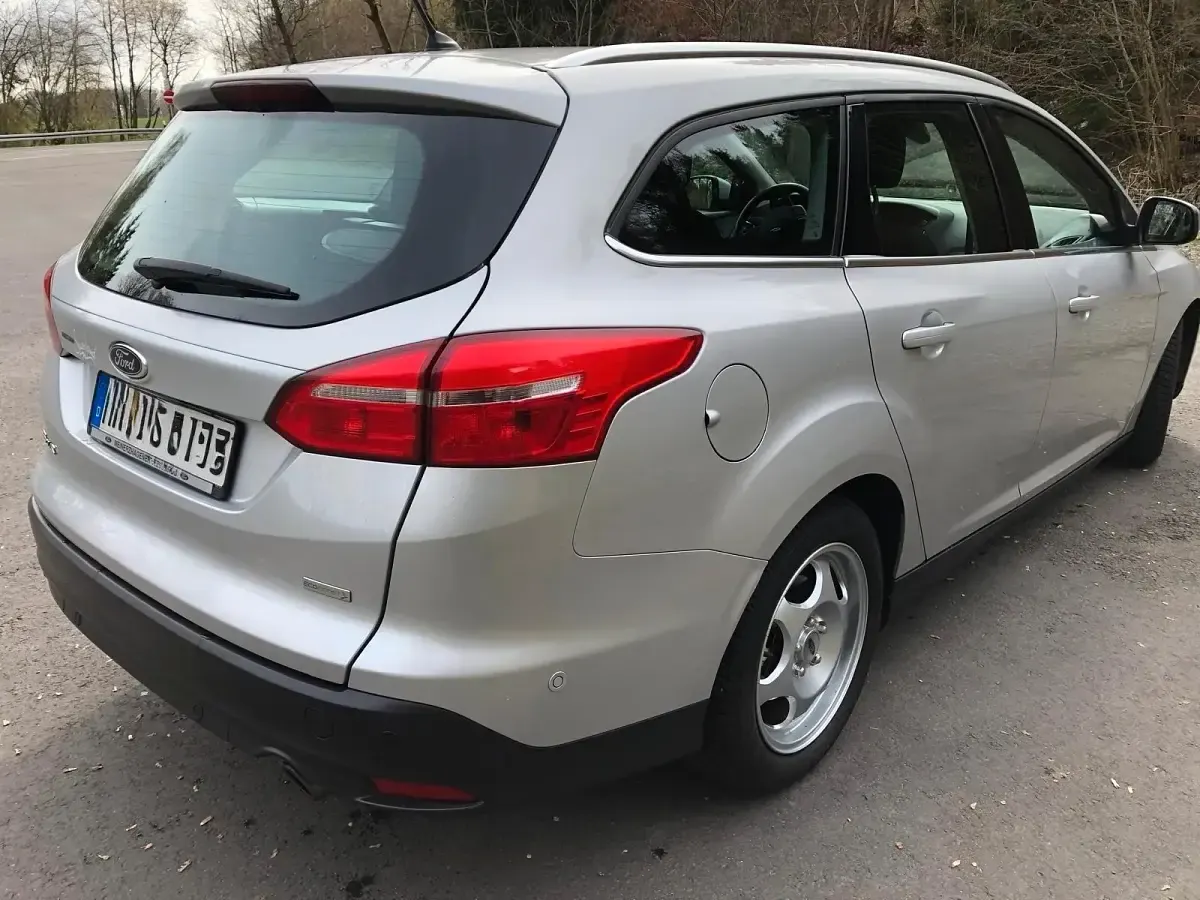 Gebraucht Ford Focus 150 PS (110 kW) 2016 Silber Kombi