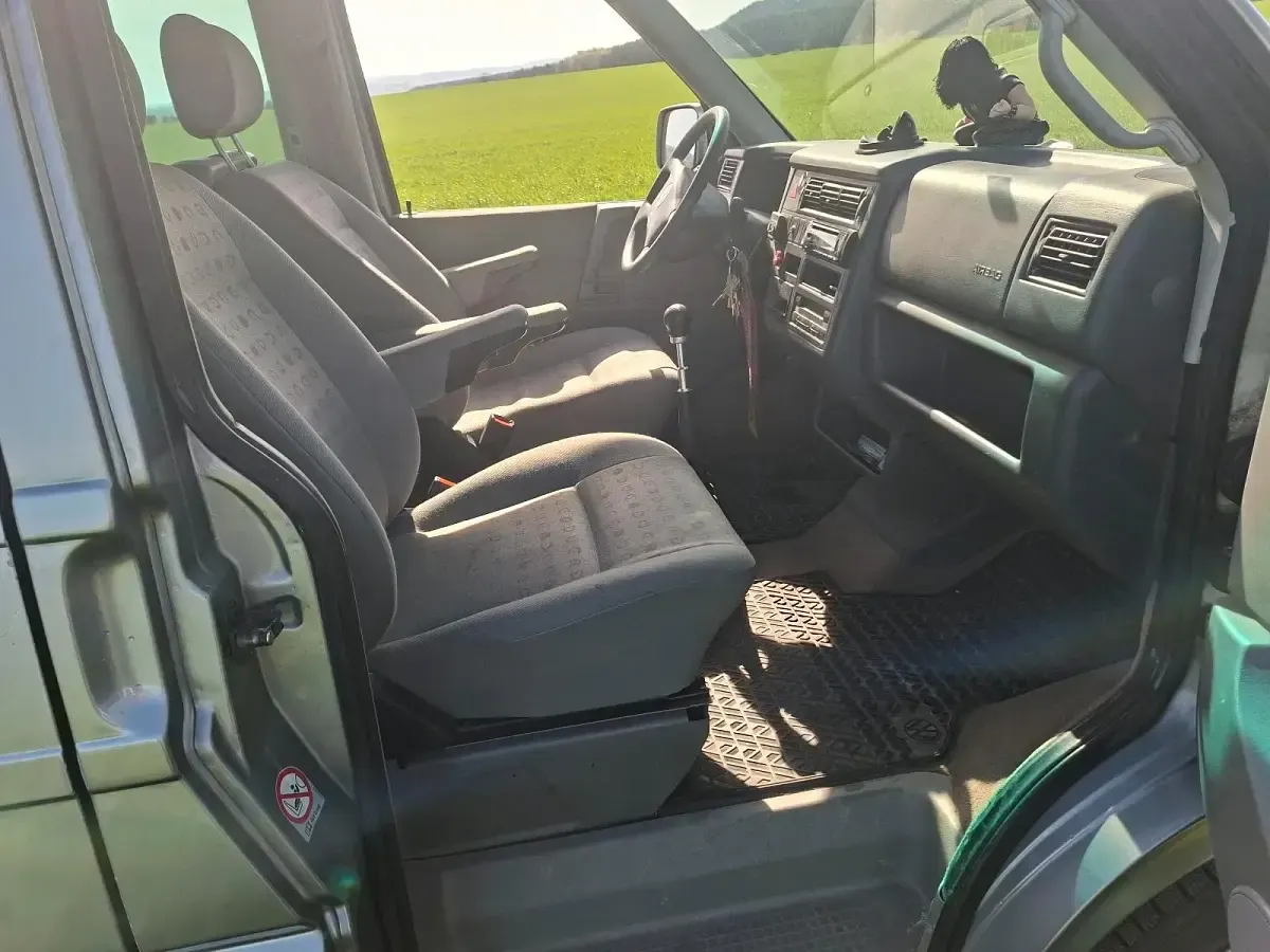 Gebraucht VW T4 101 PS (74 kW) 1999 Silber Van