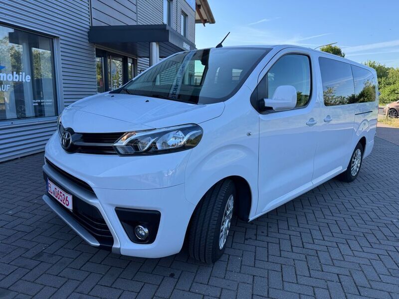 Weiß Gebraucht 2023 Toyota Proace Van | 30.700 € (Etwas zu teuer) - Bild 1/4