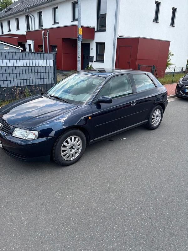 Blau Gebraucht 1998 Audi A3 Kleinwagen | 1.950 € (Fairer Preis) - Bild 1/4