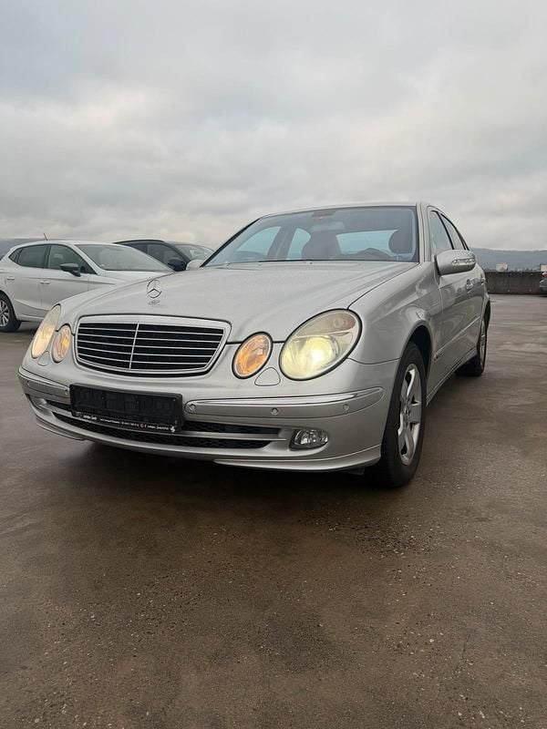 Gebraucht Mercedes E320 224 PS (164 kW) 2005 Silber Limousine