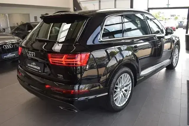 Second-hand Audi Q7 S-Line 272 CP (200 kW) 2017 Negru SUV