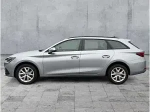 Gebraucht Seat Leon 150 PS (110 kW) 2023 Silber ("urban" silber) Kombi