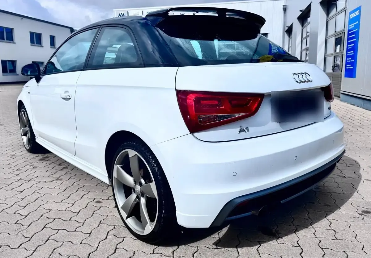 Gebraucht Audi A1 Exclusive 185 PS (136 kW) 2012 Weiß Kleinwagen