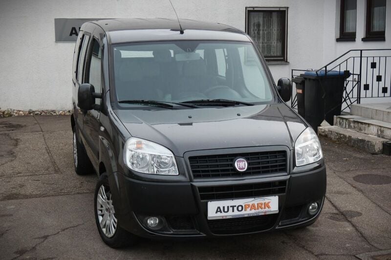 Grau Gebraucht 2008 Fiat Doblò Family Van / Kleinbus | 2.890 € (Guter Preis) - Bild 1/4