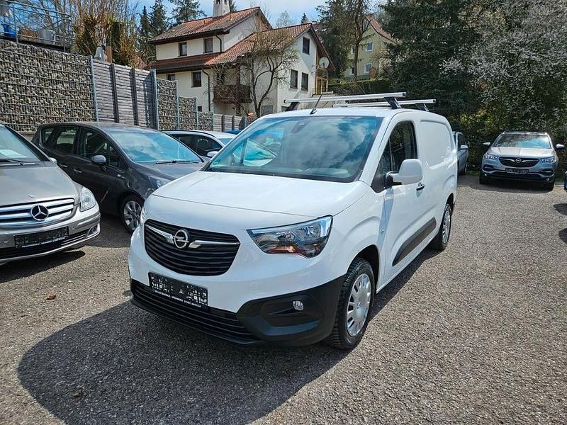 Weiß Gebraucht 2019 Opel Combo Van / Kleinbus | 11.700 € (Fairer Preis) - Bild 1/4
