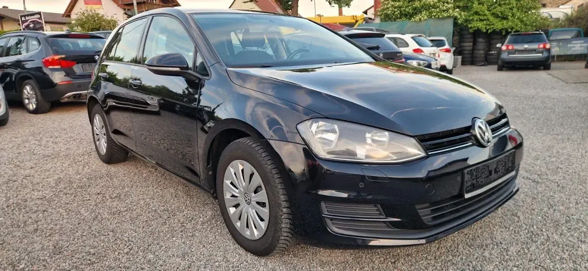 Gebraucht VW Golf VII Trendline 105 PS (77 kW) 2014 Schwarz Limousine