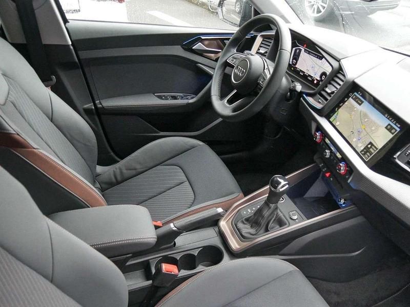 Gebraucht Audi A1 Advanced 116 PS (85 kW) 2024 Mythosschwarz metallic SUV