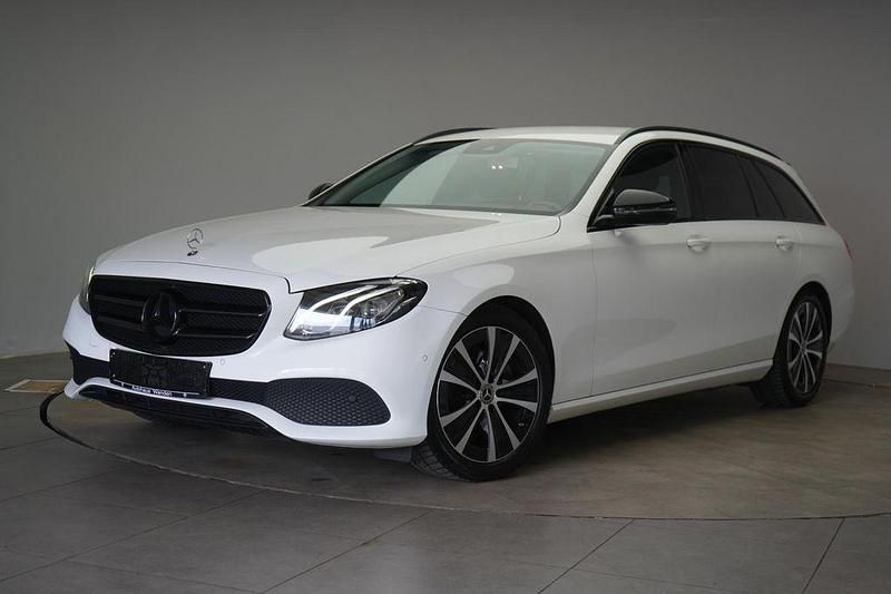 Gebraucht Mercedes E300 245 PS (180 kW) 2018 Weiß Limousine