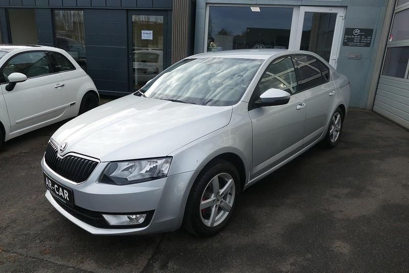 Gebraucht Skoda Octavia 110 PS (80 kW) 2015 Silber Limousine