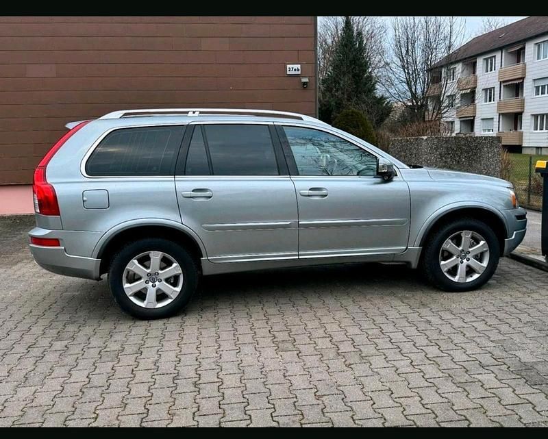 Silber Gebraucht 2012 Volvo XC90 SUV | 11.700 € (Guter Preis) - Bild 1/4
