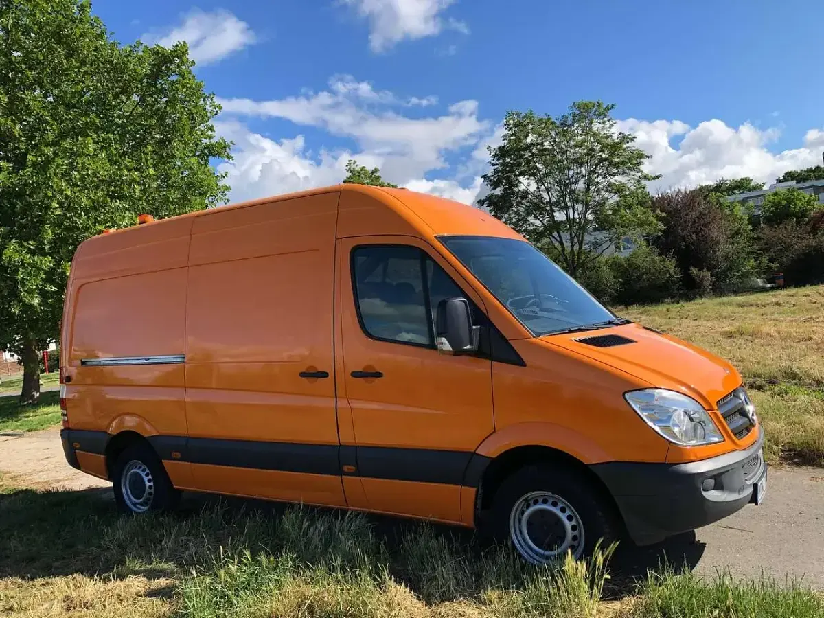 Gebraucht Mercedes Sprinter 95 PS (69 kW) 2013 Orange Van