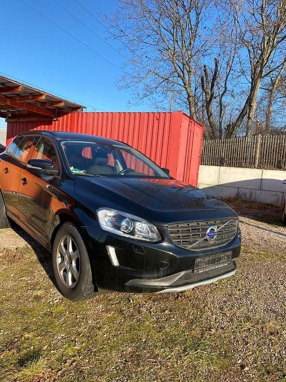 Gebraucht Volvo XC60 Kinetic 150 PS (110 kW) 2016 Schwarz SUV