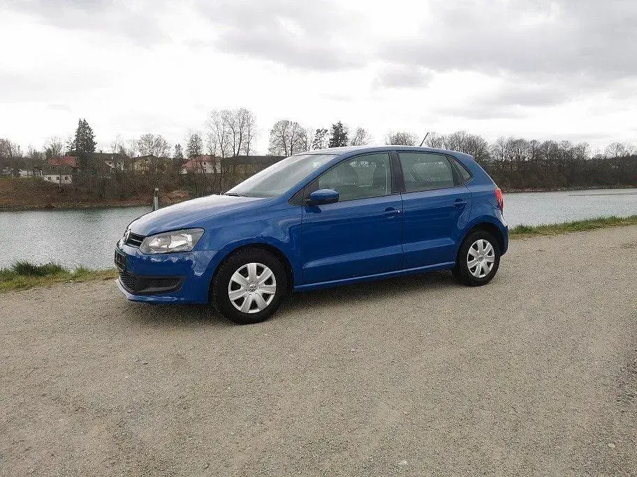 Gebraucht VW Polo 60 PS (44 kW) 2010 Blau Kleinwagen