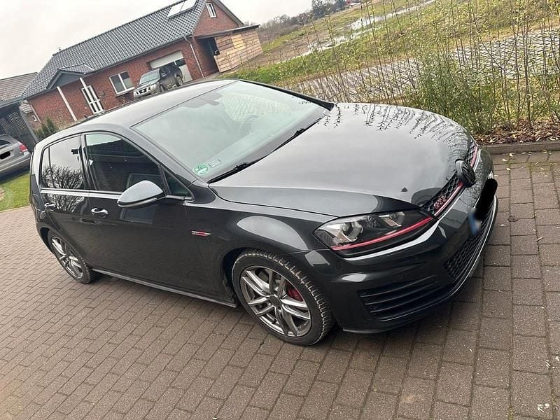 Gebraucht VW Golf VII GTI 230 PS (169 kW) 2016 Schwarz Kleinwagen
