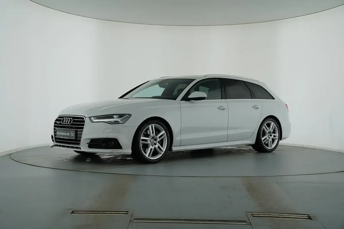 Gebraucht Audi A6 Ambiente 272 PS (200 kW) 2019 Gletscherweiß metallic Limousine