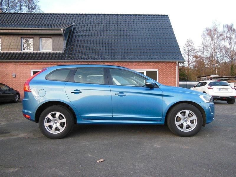 Gebraucht Volvo XC60 150 PS (110 kW) 2017 Blau SUV