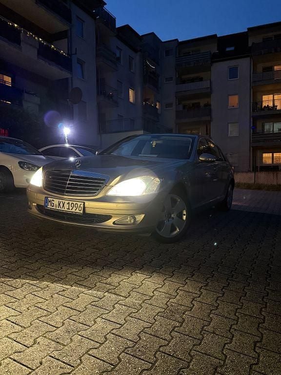 Beige Gebraucht 2006 Mercedes S320 Limousine | 11.950 € (Fairer Preis) - Bild 1/4