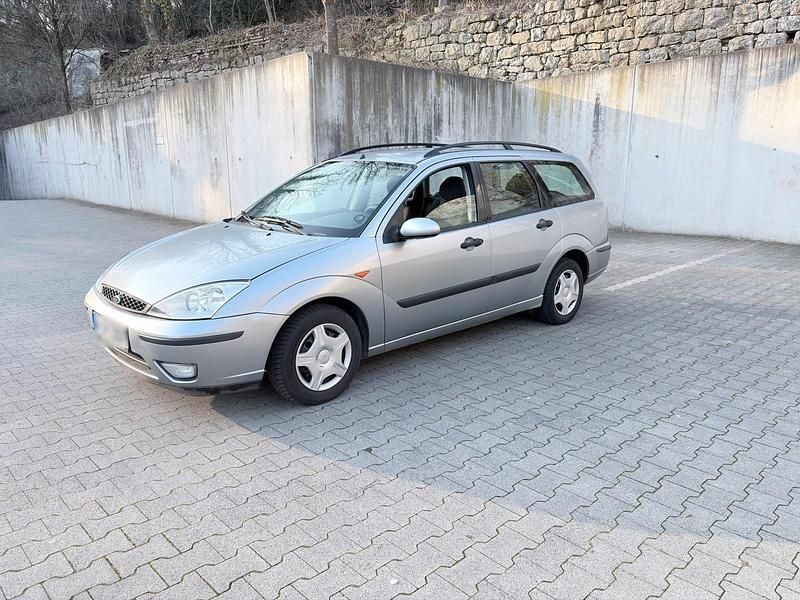 Gebraucht Ford Focus 105 PS (77 kW) 2002 Grau Kombi