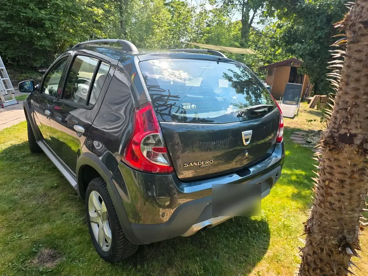 Gebraucht Dacia Sandero Stepway 68 PS (50 kW) 2010 Grau SUV