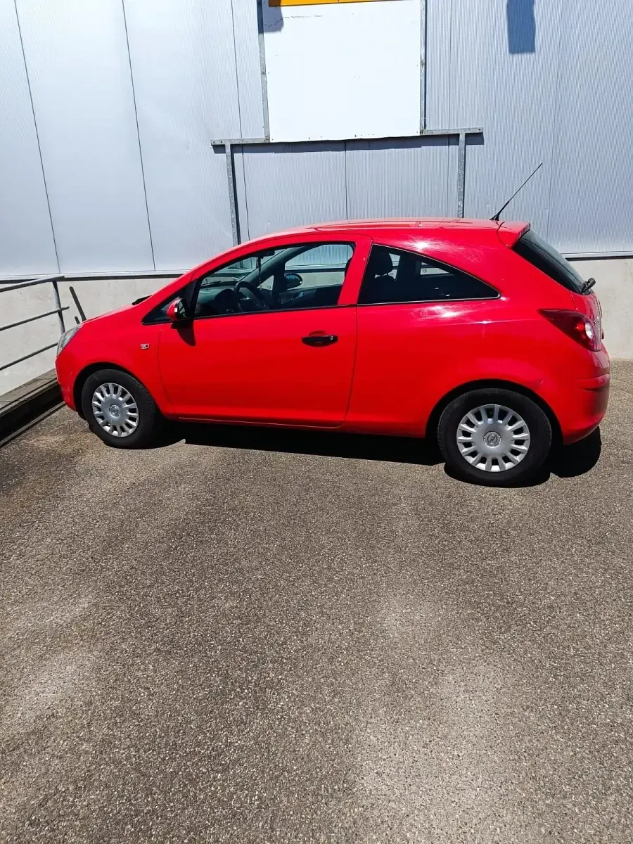 Gebraucht Opel Corsa 60 PS (44 kW) 2009 Rot Kleinwagen