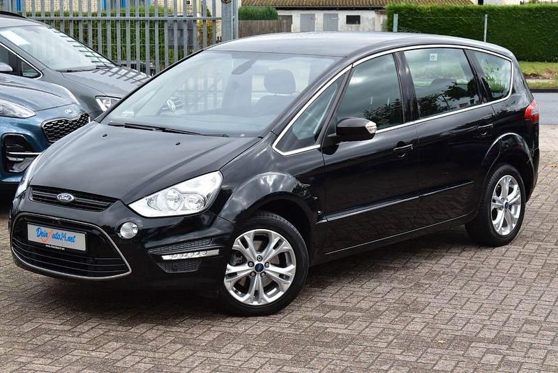 Schwarz Gebraucht 2010 Ford S-MAX Titanium Van / Kleinbus | 5.890 € (Fairer Preis) - Bild 1/4