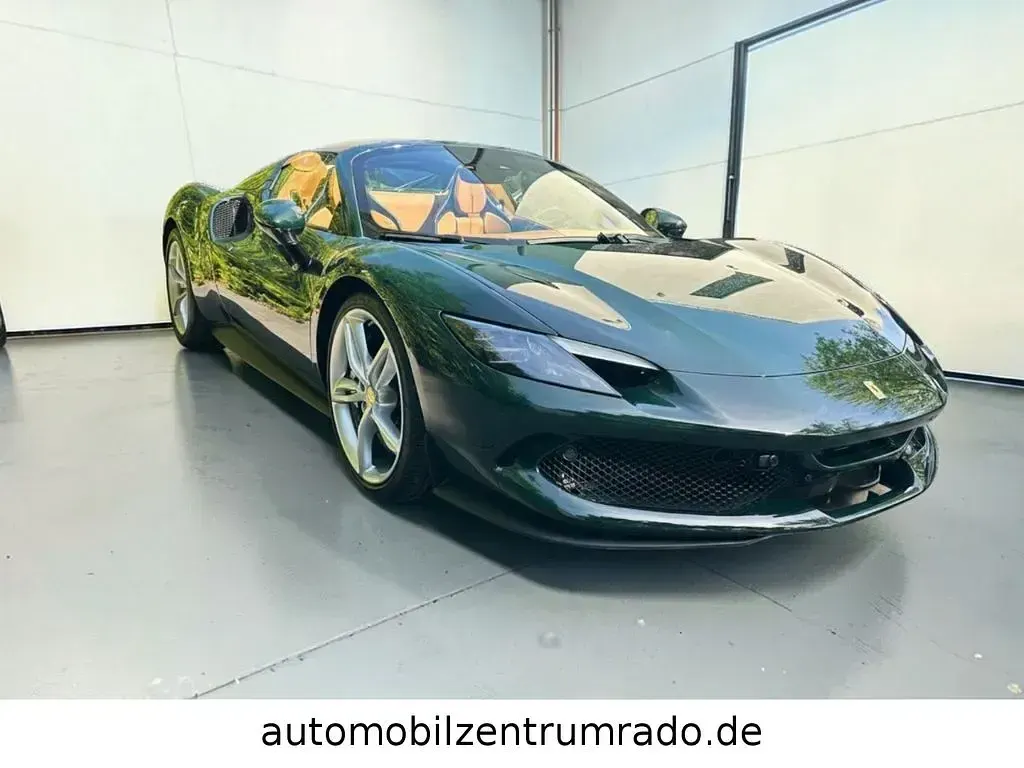 Neu Ferrari 296 829 PS (609 kW) 2025 Grün Cabrio