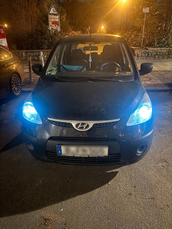 Gebraucht Hyundai i10 67 PS (49 kW) 2010 Schwarz Kleinwagen