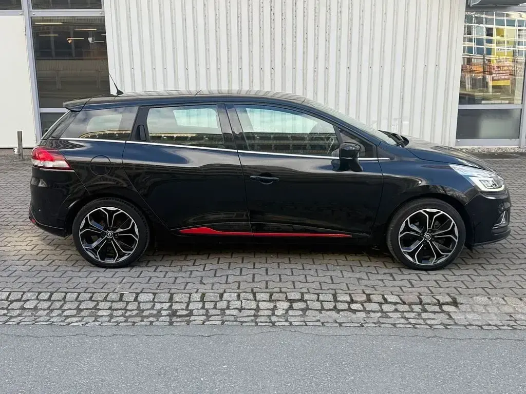 Gebraucht Renault Clio LIMITED 76 PS (55 kW) 2017 Schwarz Limousine