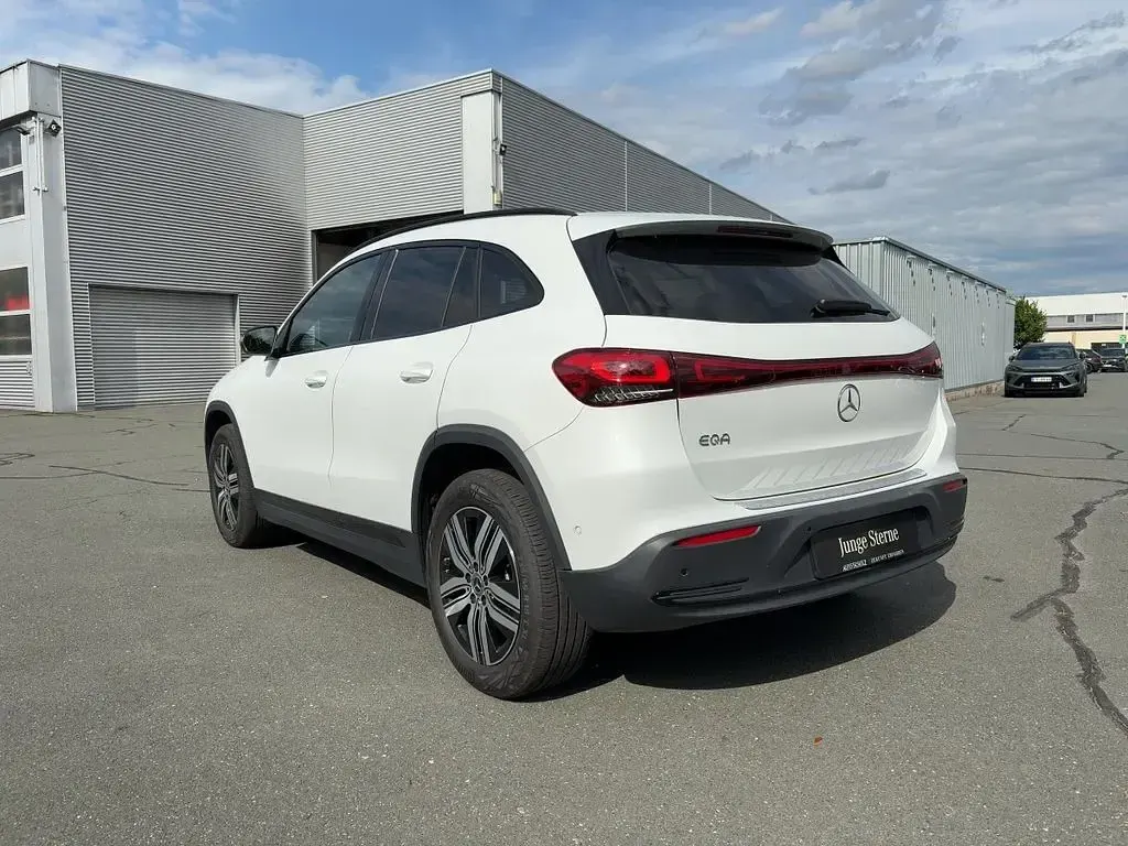 Gebraucht Mercedes EQA350 Night 214 kW (292 PS) 2023 Weiß SUV