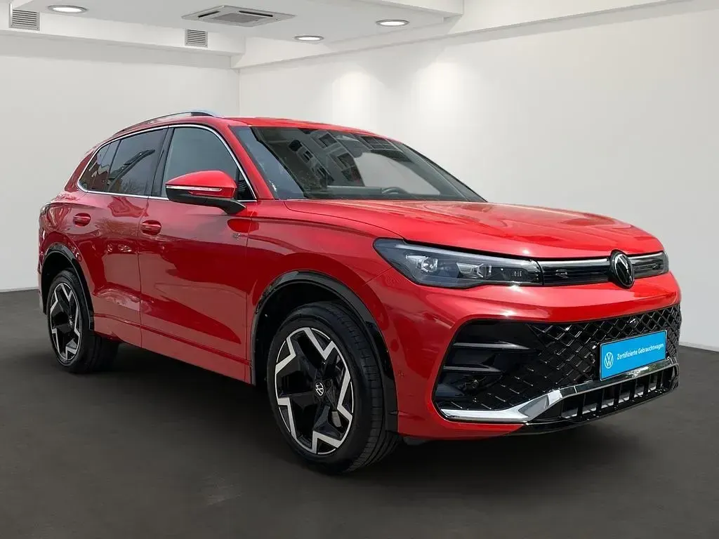 Gebraucht VW Tiguan R-line 193 PS (141 kW) 2025 Rot SUV