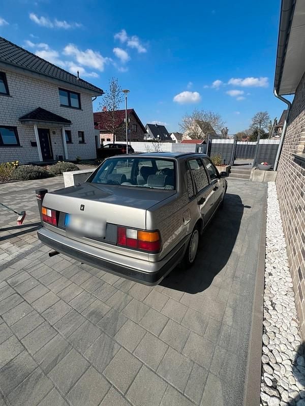 Gebraucht Volvo 460 90 PS (66 kW) 1992 Grau Limousine