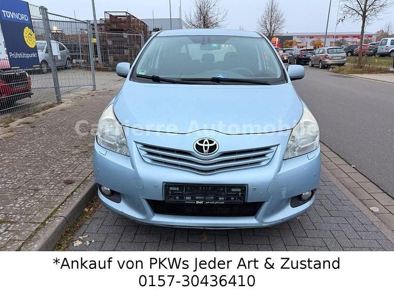 Gebraucht Toyota Verso Executive 177 PS (130 kW) 2011 Blau Van / Kleinbus