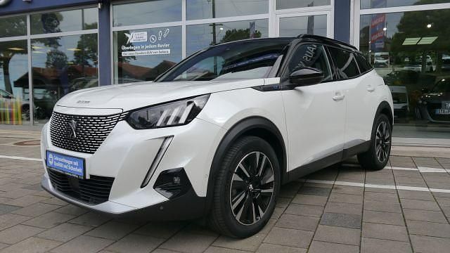 Weiß Gebraucht 2021 Peugeot e-2008 GT SUV | 16.985 € (Fairer Preis) - Bild 1/4