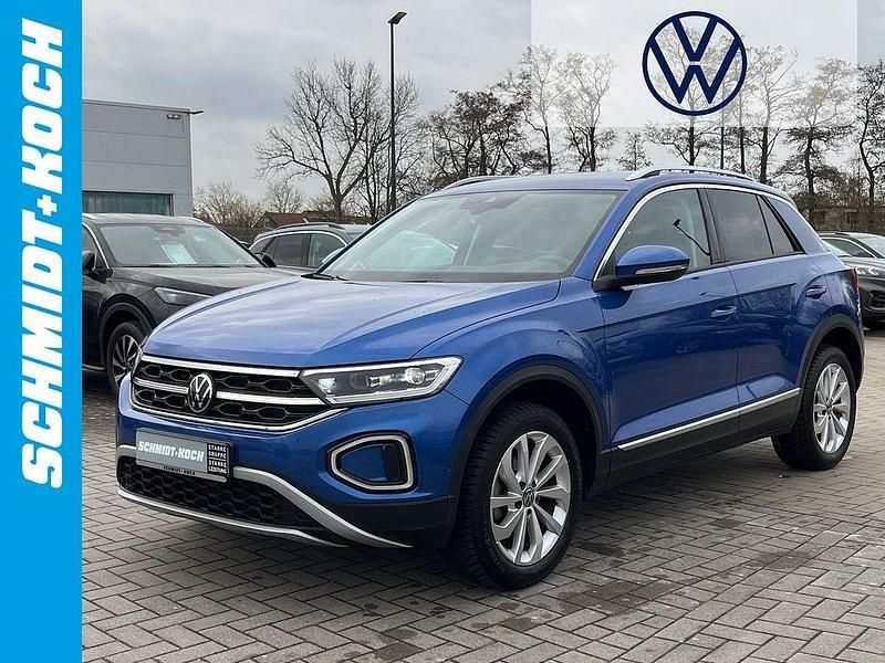 Gebraucht VW T-Roc Style 150 PS (110 kW) 2023 Ravennablau (blau) SUV