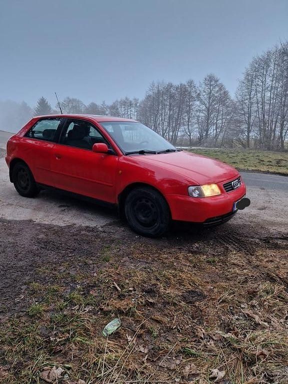 Gebraucht Audi A3 Comfort 101 PS (74 kW) 1997 Rot Kleinwagen