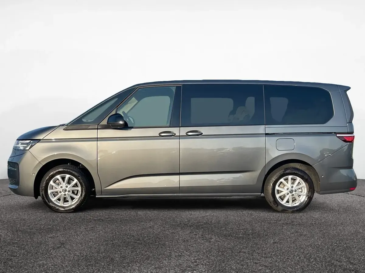 Gebraucht VW Multivan Life 150 PS (110 kW) 2025 Indiumgrau Van / Kleinbus