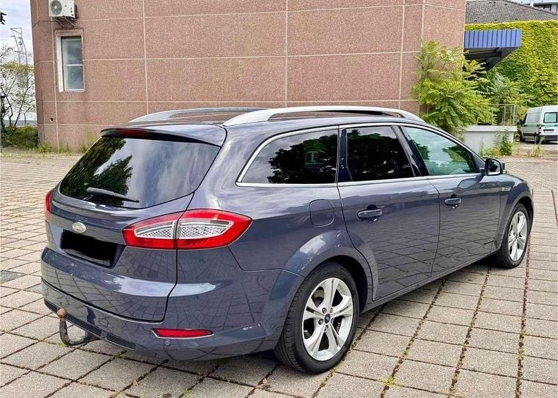 Gebraucht Ford Mondeo Titanium 140 PS (102 kW) 2012 Grau Kombi